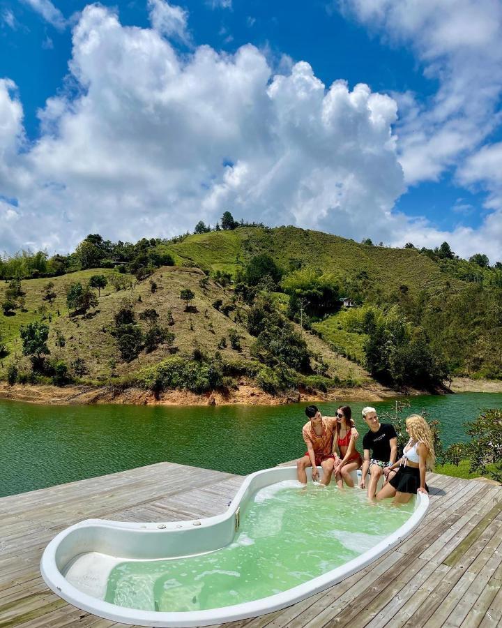 Aw Guatape Glamping Resort ภายนอก รูปภาพ
