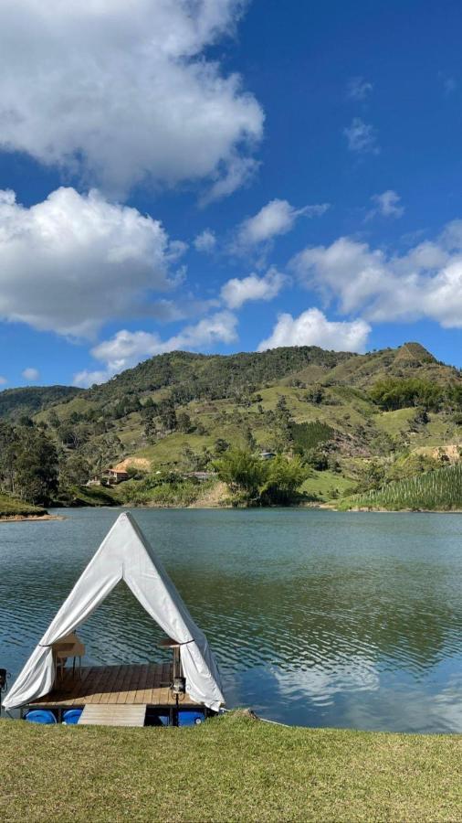 Aw Guatape Glamping Resort ภายนอก รูปภาพ